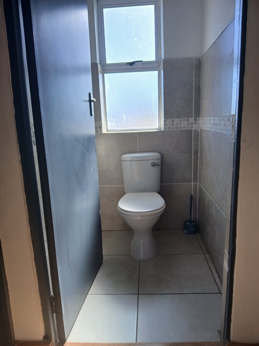 To Let  Bedroom Property for Rent in Ravensmead Western Cape